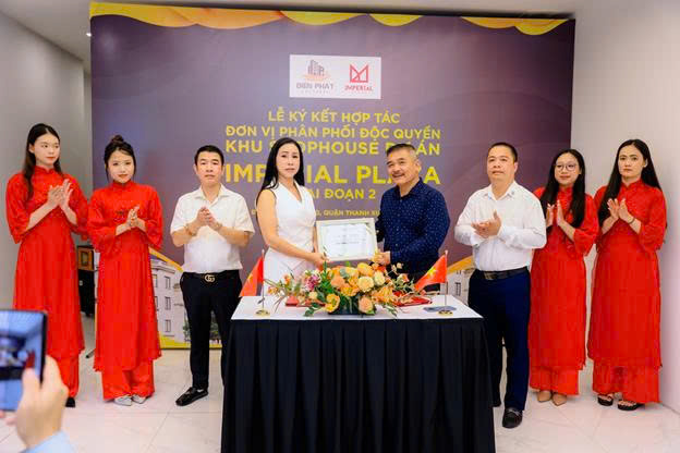 LỄ KÝ KẾT PHÂN PHỐI ĐỘC QUYỀN DỰ ÁN IMPERIAL PLAZA – MỞ RA CƠ HỘI ĐẦU TƯ HẤP DẪN TẠI TRUNG TÂM HÀ NỘI