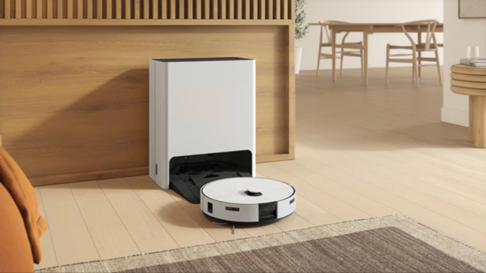 Samsung Bespoke Jet Bot Combo Steam giữ sàn nhà luôn sạch khuẩn nhờ khả năng lau bằng hơi nước, tự giặt sấy khăn sau mỗi lần làm sạch. Ảnh: Samsung